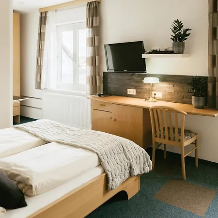 Restaurant Gaestehaus Feldkirchen Hotel