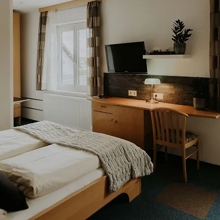 Hotel Restaurant Gaestehaus Feldkirchen 3*