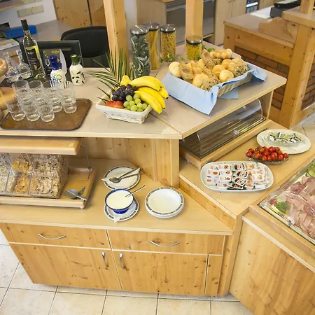 Restaurant Gaestehaus Feldkirchen Hotel 3*