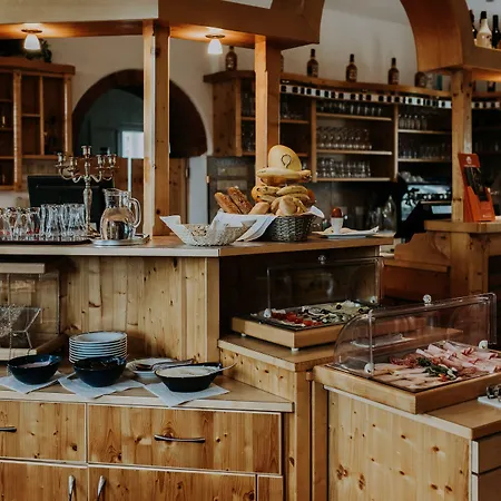 Restaurant Gaestehaus Feldkirchen Hotel