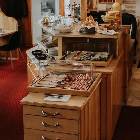 Hotel Restaurant Gaestehaus Feldkirchen 3*