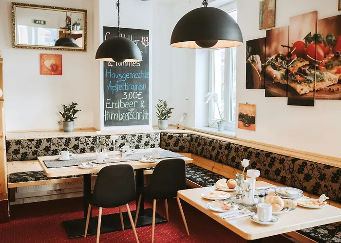 Restaurant Gaestehaus Feldkirchen Hotel 3*