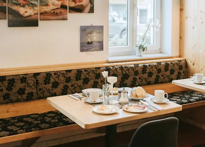 Hotel Restaurant Gaestehaus Feldkirchen 3*