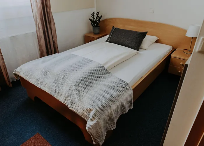 Restaurant Gaestehaus Feldkirchen 3* فيلدكيرتشين باي غراتس