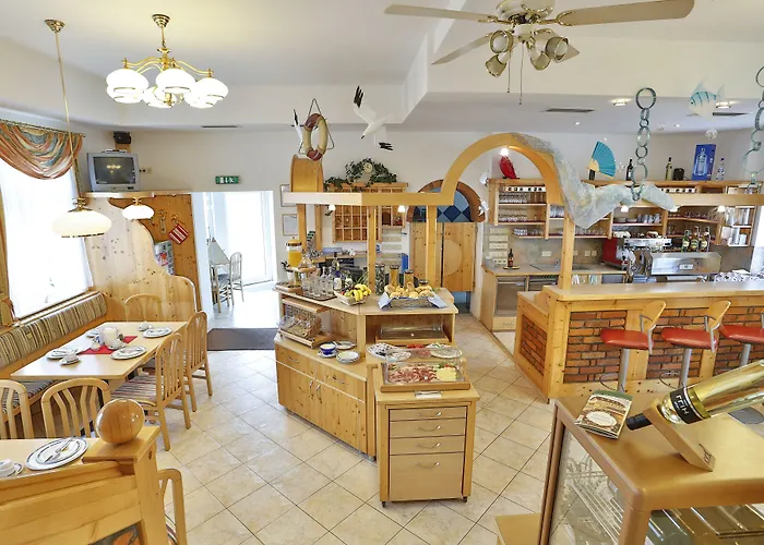 فندق Restaurant Gaestehaus Feldkirchen 3*