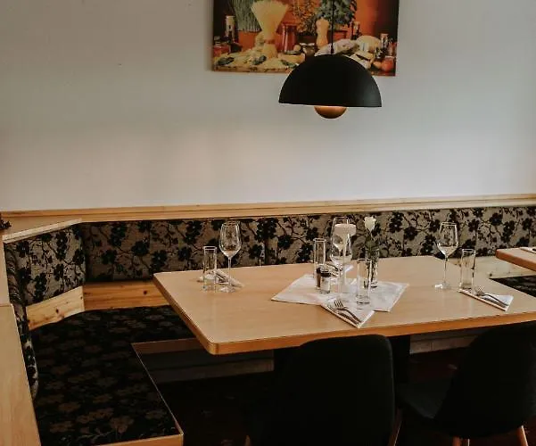 Restaurant Gaestehaus Feldkirchen فندق 3*